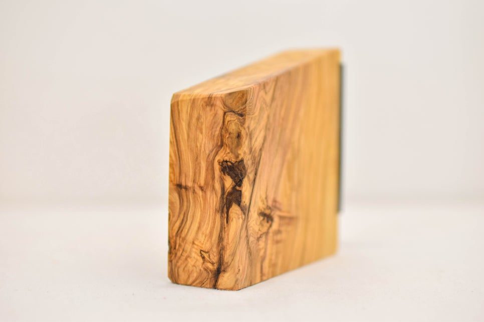 벨벳 케이스에 담긴 나무상패