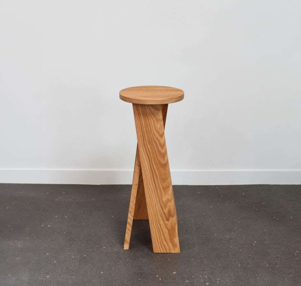 사이드 테이블 상판 오브제 연출