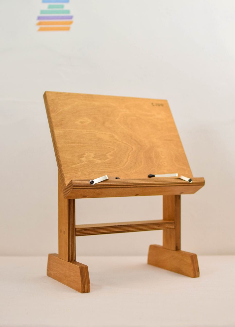 책을 눈높이로 올려 주는 거치대