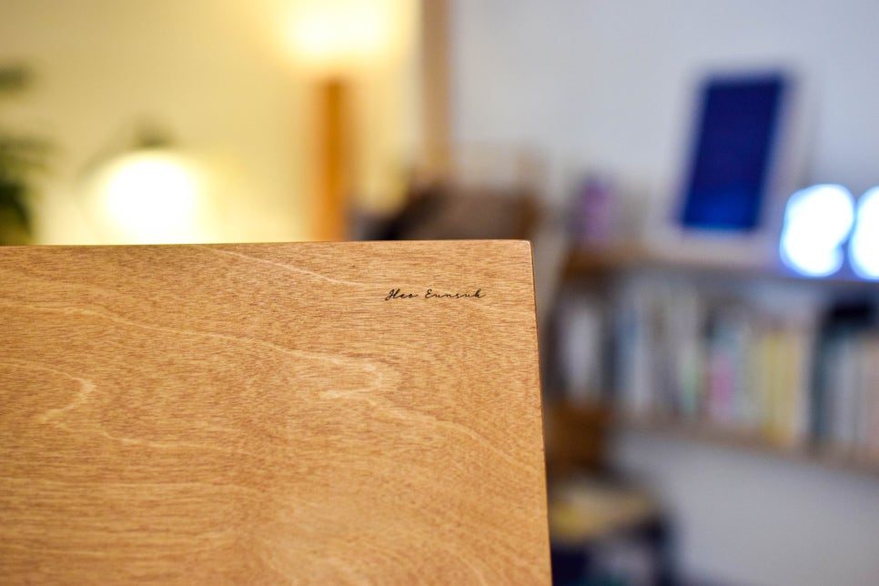 이름 각인이 들어간 키높이 독서대