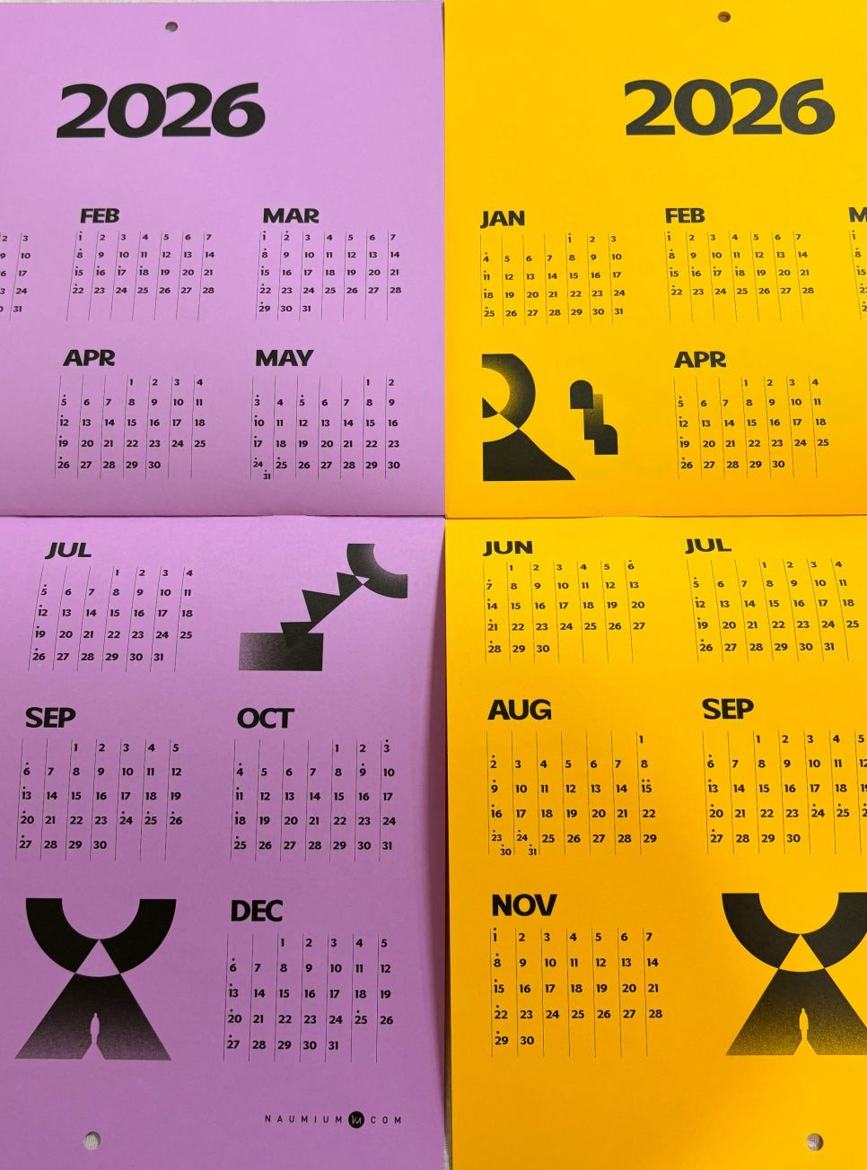 벽에 건 말씀달력 모노 연출컷